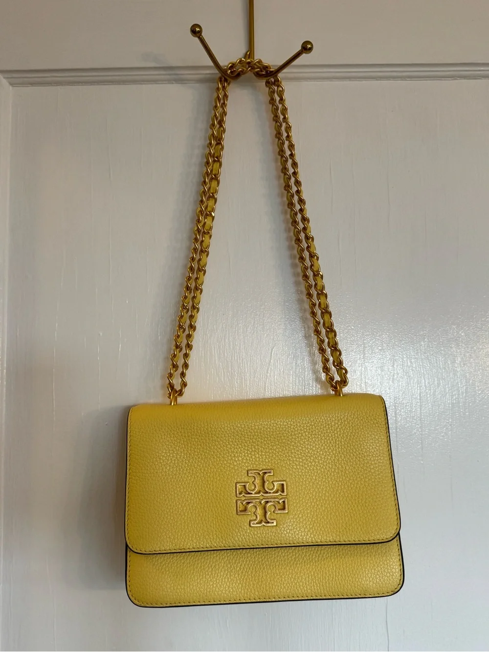 Tory Burch compact pebbled